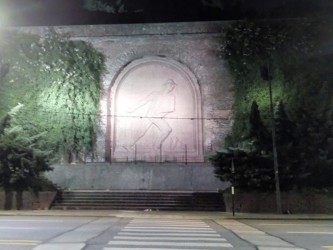 El Sembrador obra de Lucio Fontana y Osvaldo Palacios