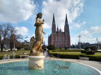 Fuente de la Plaza Moreno