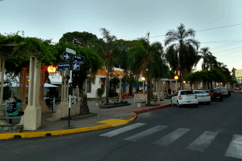 Avenida Italia: una larga historia para un corto recorrido