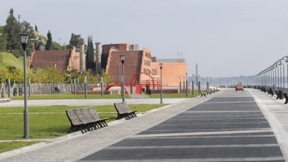 Parque España: un paisaje rosarino